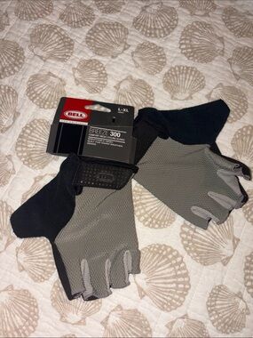 Brand New Bell Breeze 300 Men’s Gray & Black Fingerless Cycling Gloves🔥
